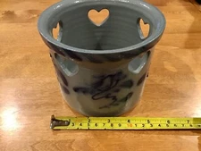 DAVID ELDRETH POTTERY SALT GLAZED CROCK BIRDS/HEARTS NOTTINGHAM PA. 5” CROCK