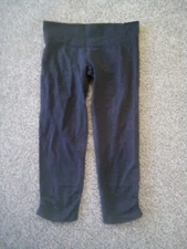 LULULEMON Womens Ebb Flow Capri Leggings Size 10 Gray Capri Seamless Athletic