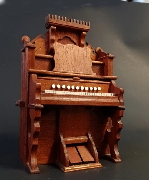 Hand pumped sale organ