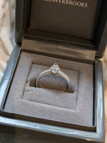 Unique Beaverbrooks 4 Stone Diamond Engagement Ring - 18CT White Gold - 0.35 CT - Picture 15 of 24