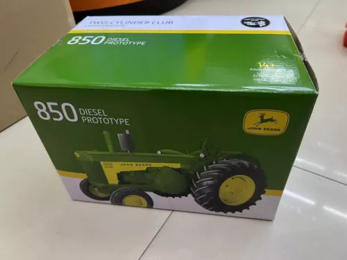 Modellino giocattolo ERTL scala 1/16 JOHN DEERE 850 trattore pressofuso collezione 16312A - Foto 9 di 9