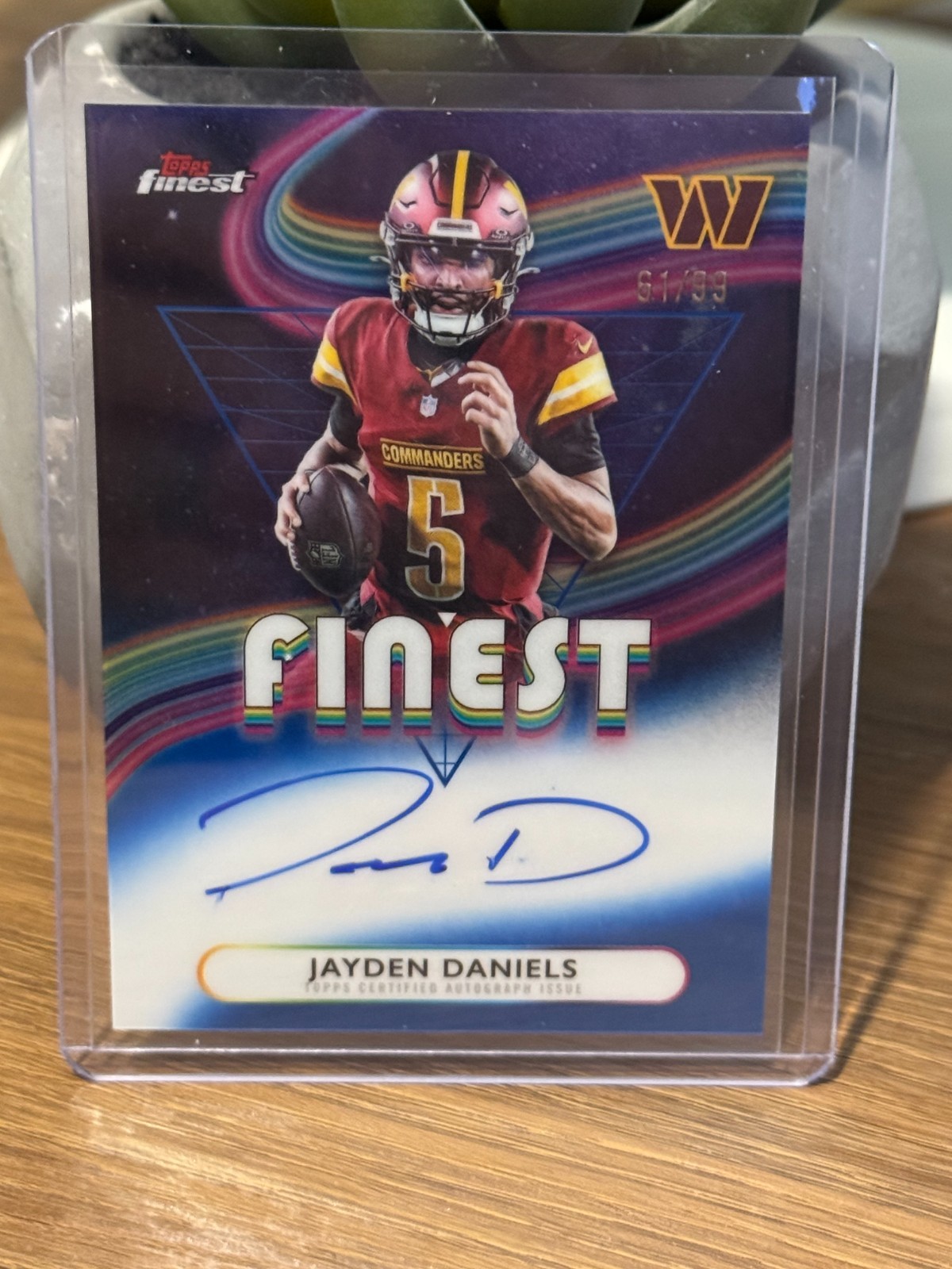 2025 Topps Finest - Finest Autographs Jayden Daniels #FA-JD Blue Refractor...