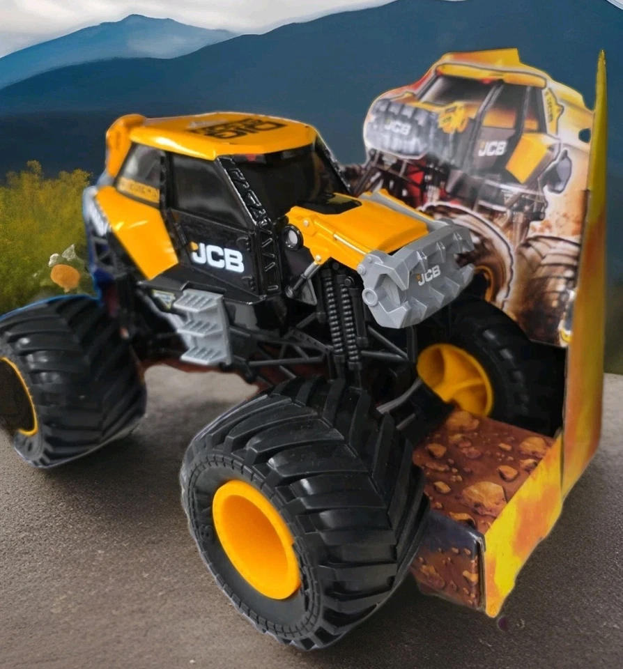 2025 Spin Master Monster Jam JCB DigAtron Monster Truck 1:24 - Изображение 2 из 4