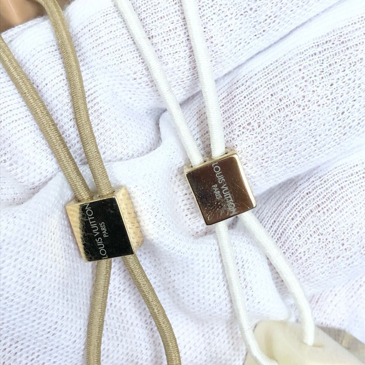 Authentic Louis Vuitton Inclusion Hair Cube Hair Accessory  display picture 1