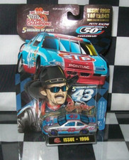 RICHARD PETTY 43 1996 NASCAR RACING CHAMPIONS 1/64 DIECAST CAR 19,043 MADE