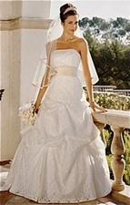 Wedding Dress size 12 - Straplesss Candlelight Lace w/Pearls & Satin Sash 