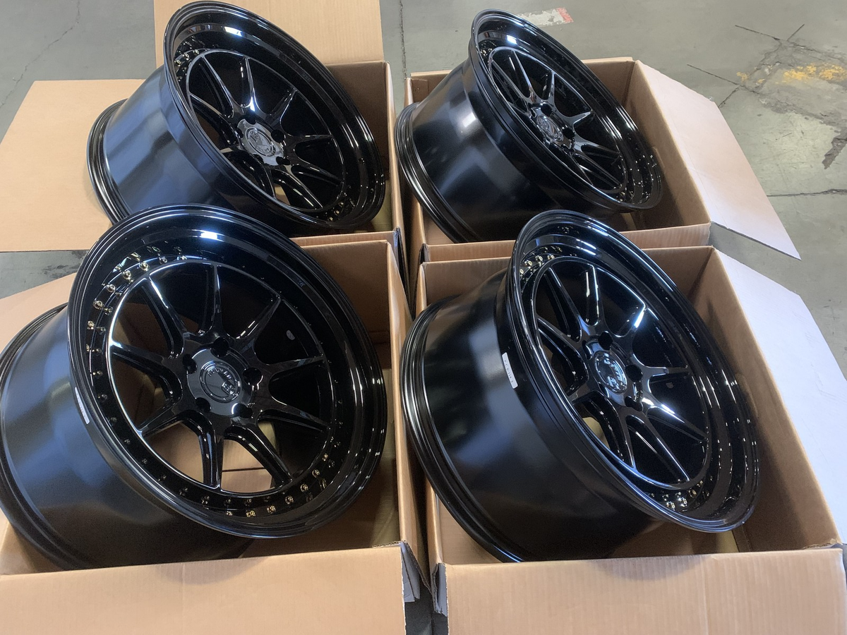 19x9.5 F +15 | 19x11 R +15 | Aodhan DS-X 5x114.3 Gloss Black