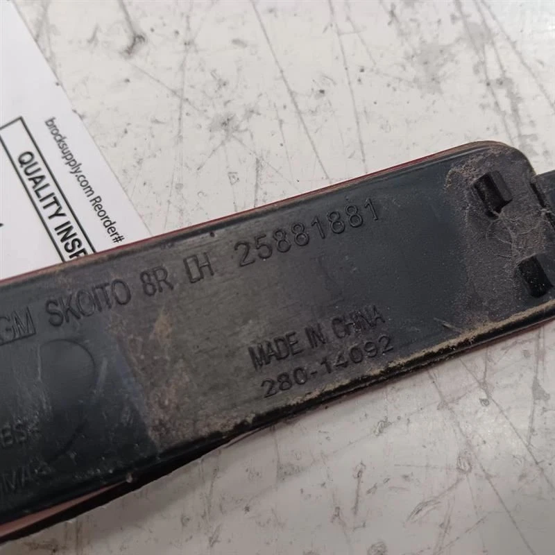 Luz de señalización trasera Chevy Traverse 2010 2011 2012 2013 Foto 4 de 4