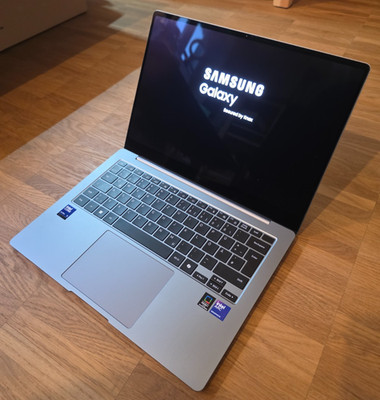 Samsung Galaxy Book5 Pro (14 Zoll) i5 Ultra    Neuwertiges Premium-Notebook