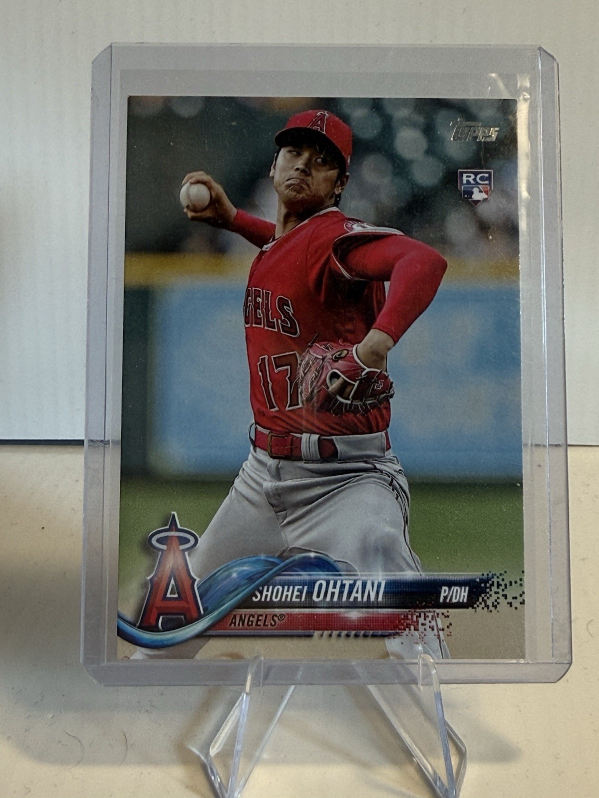 2018 Topps Update Series - Shohei Ohtani #US1 Pitching, Red Jersey (RC)