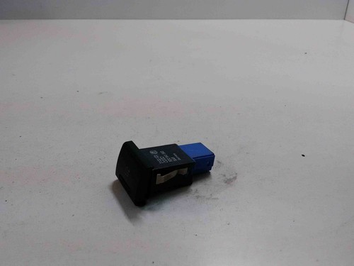 AUDI A4 8D2, B5 Nebelscheinwerferschalter 8D0941563 2.80 Petrol 142kw 28417558