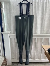 Frogg Toggs Cascades Felt BF Chest Wader - Size 8 - used