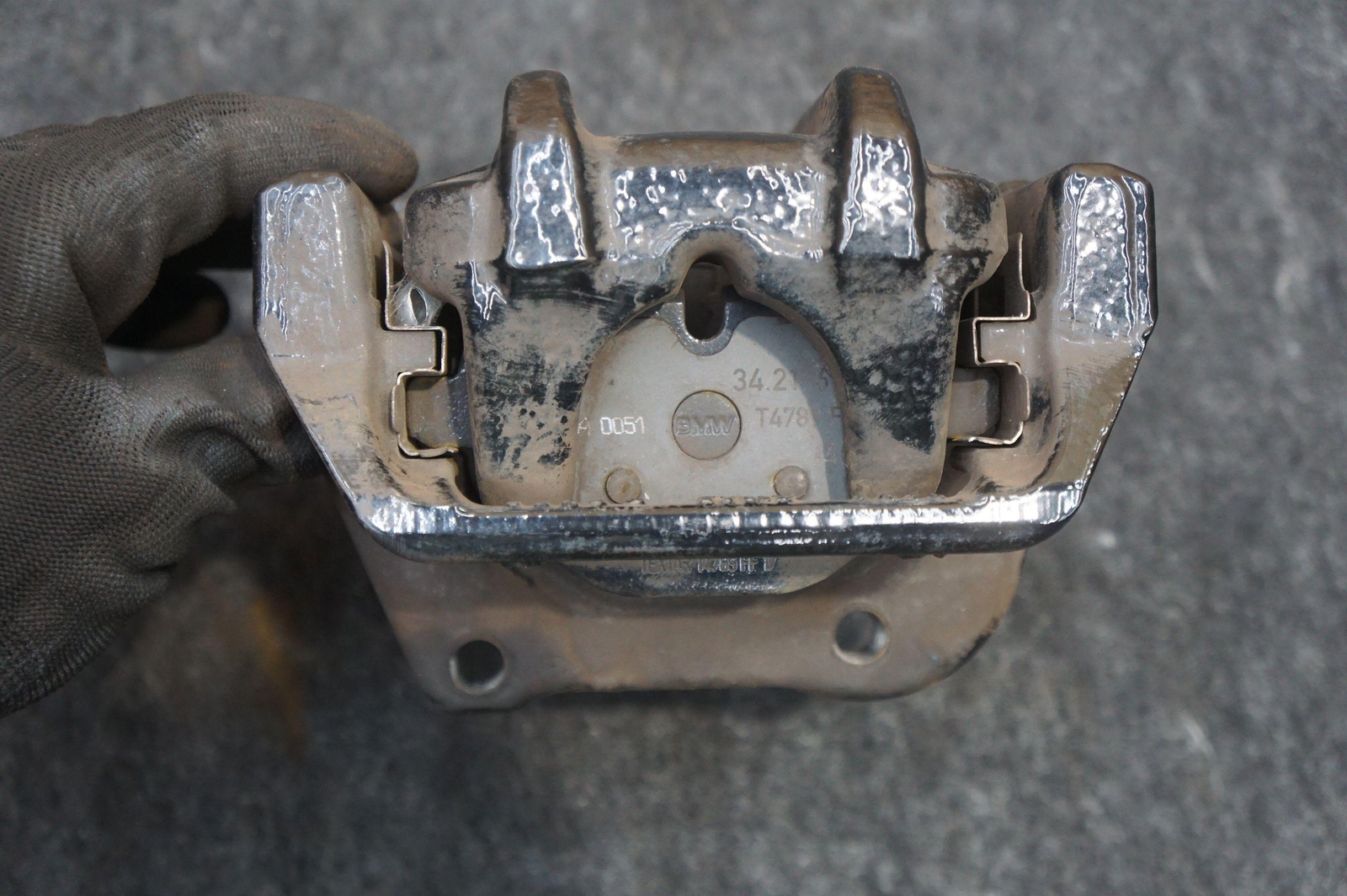 Rear Left Brake Caliper & Bracket Black OEM 34216870631 Bmw I8 2014-2017 2019-20