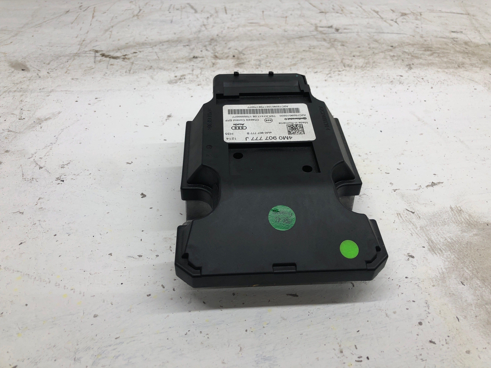2016-2020 BENTLEY BENTAYGA AIR RIDE SUSPENSION CHASSIS CONTROL MODULE 4M0907777J