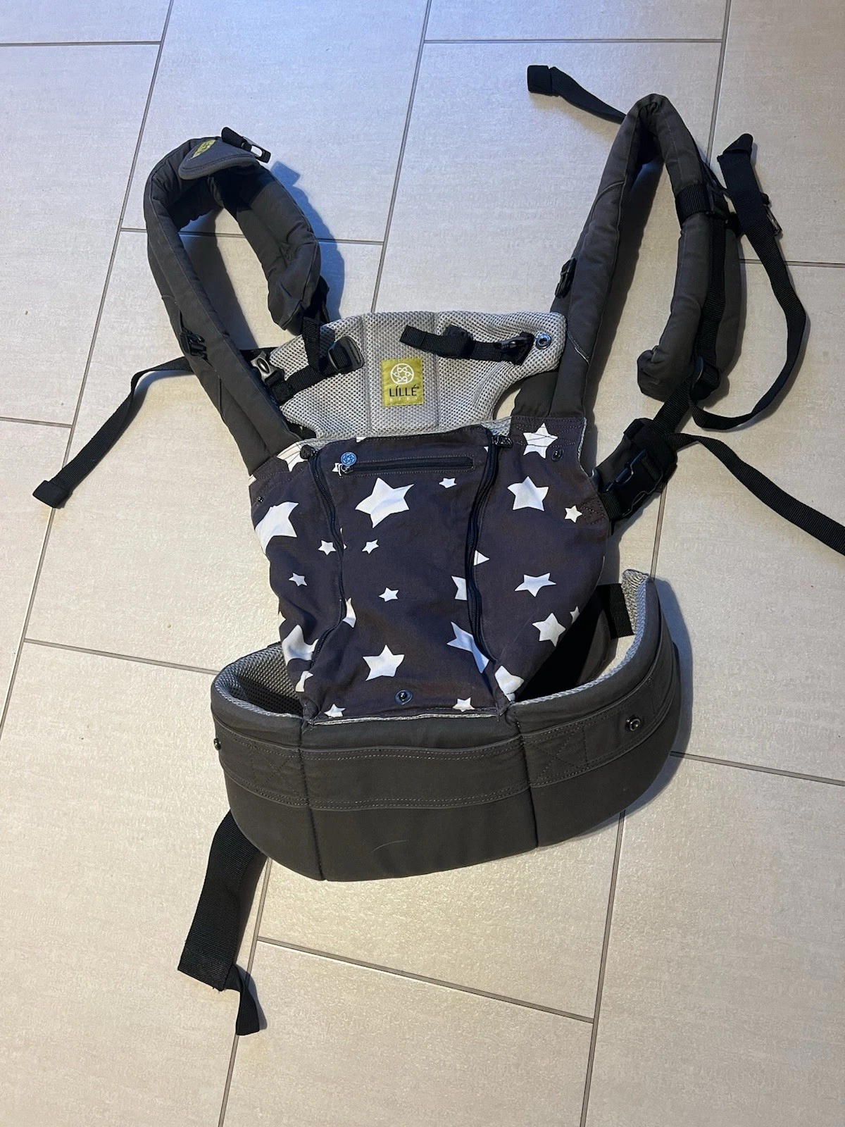 Lillebaby All Seasons Carrier With Dribble Protectors