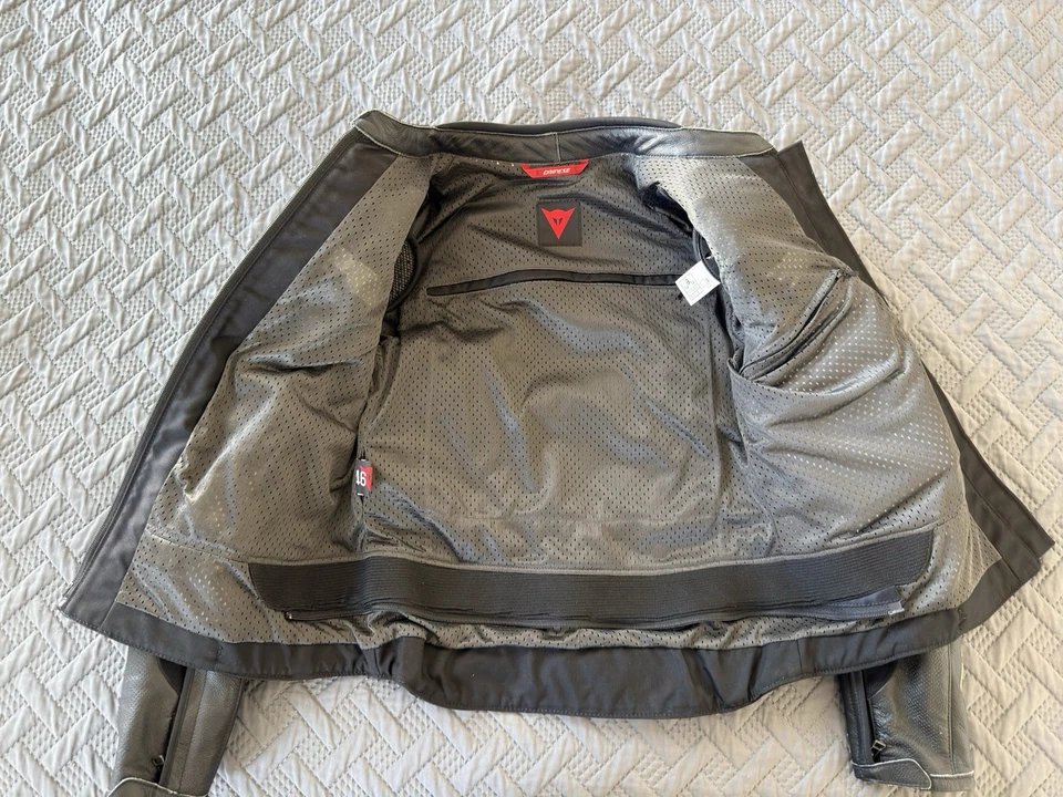 Dainese Racing 4 Lady Perforated Leather Racing Motorcycle Jacket Size 46 Foto 4 de 4