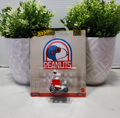 Hot Wheels Premium Pop Culture Peanuts 