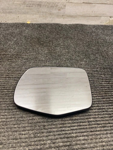 New TRQ MGA08545 Door Mirror Glass