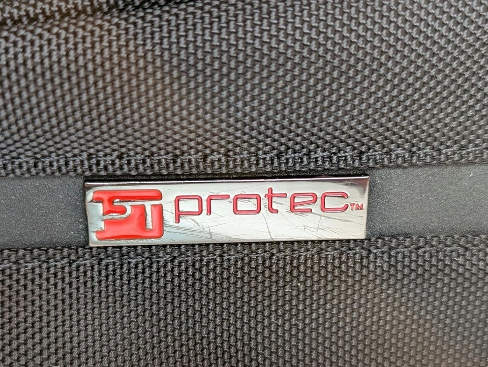 Protec PB301 PRO PAC Rectangular Trumpet Case Black Used VGC w/ Strap - Image 3 of 4