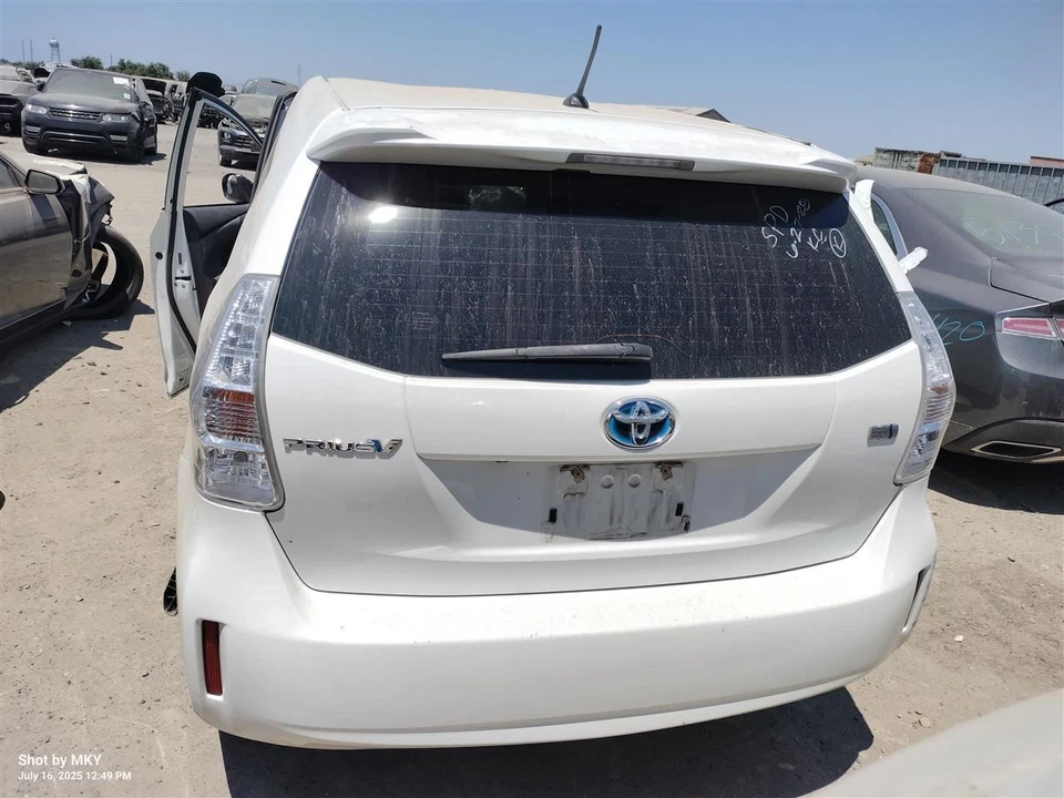 BLK RIGHT FRONT DOOR TRIM PANEL 2013 TOYOTA PRIUS V Foto 4 de 4