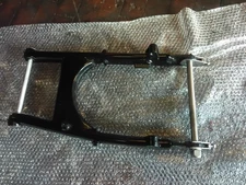 Suzuki LS650 Schwinge komplett  1100km gelaufen