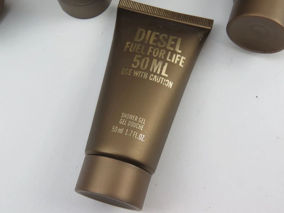 Lote de 18 x 50 ml Nuevo Descontinuado DIESEL Fuel For Life Hombres Gel de Ducha Jabón Corporal Foto 3 de 4