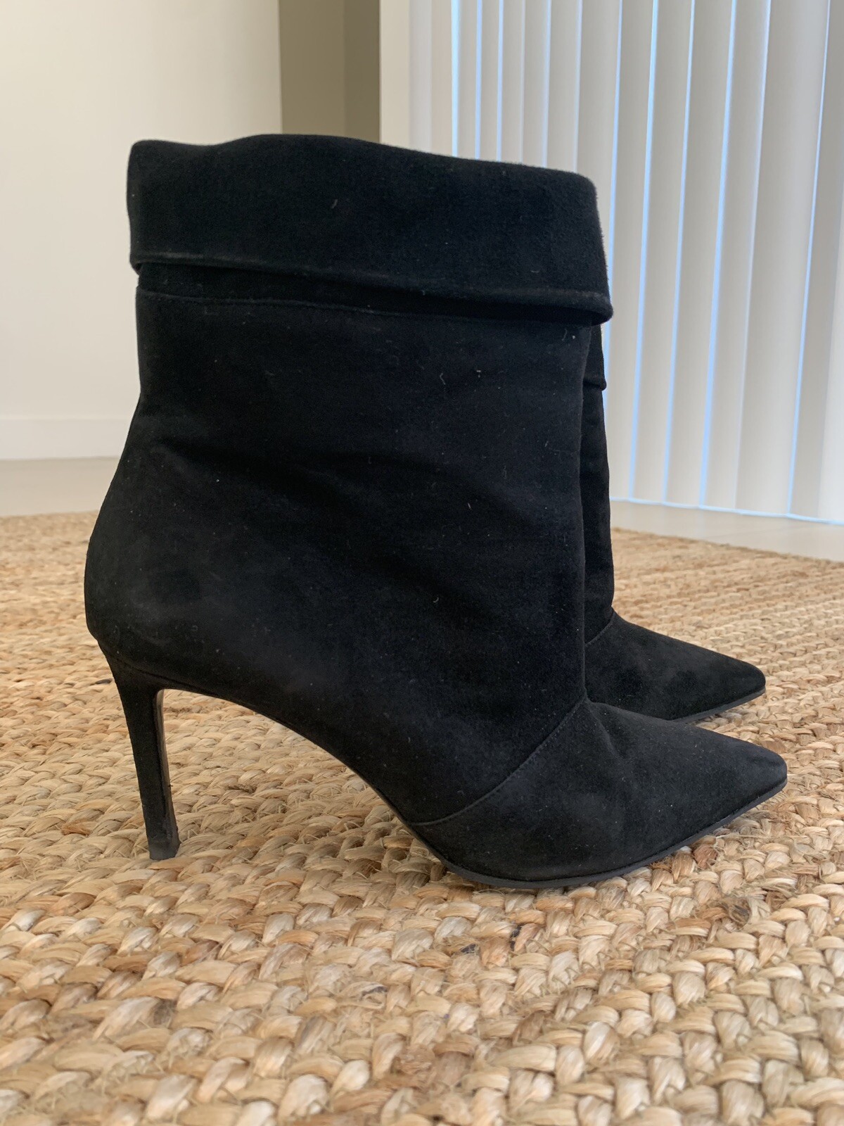 SAINT LAURENT Stivaletto nero scamosciato taglia 36 5