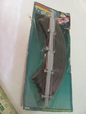 1977 MATCHBOX SPEEDTRACK 9" RADIUS 90° CURVED TRACK 2 PACK #14-1021 NOS