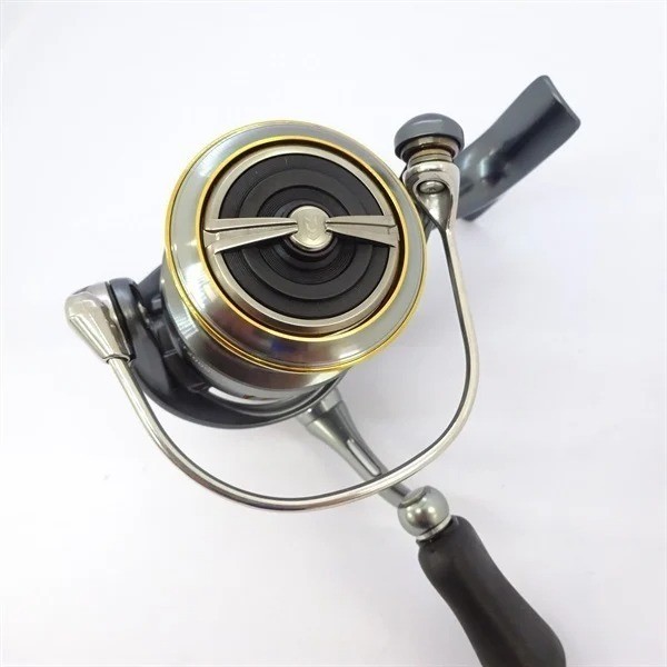 Near Mint DAIWA 23 Airity ST LT 2000S-P Spinning Reel Japan USED