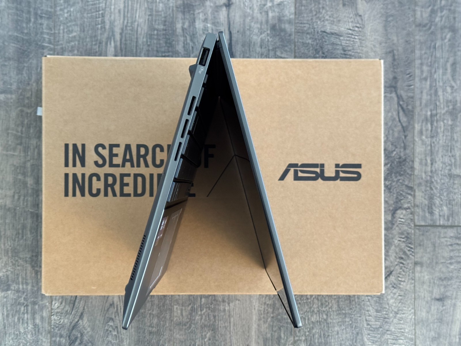 ASUS ZenBook 14, 14-Inch Laptop, with Ultra 7 255H, Windows 11 Home