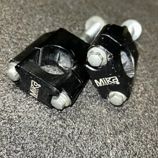 Mika Metals Bar Mounts - Black, 1-1/8in Oversize Handlebars BLACK MK-BL-118