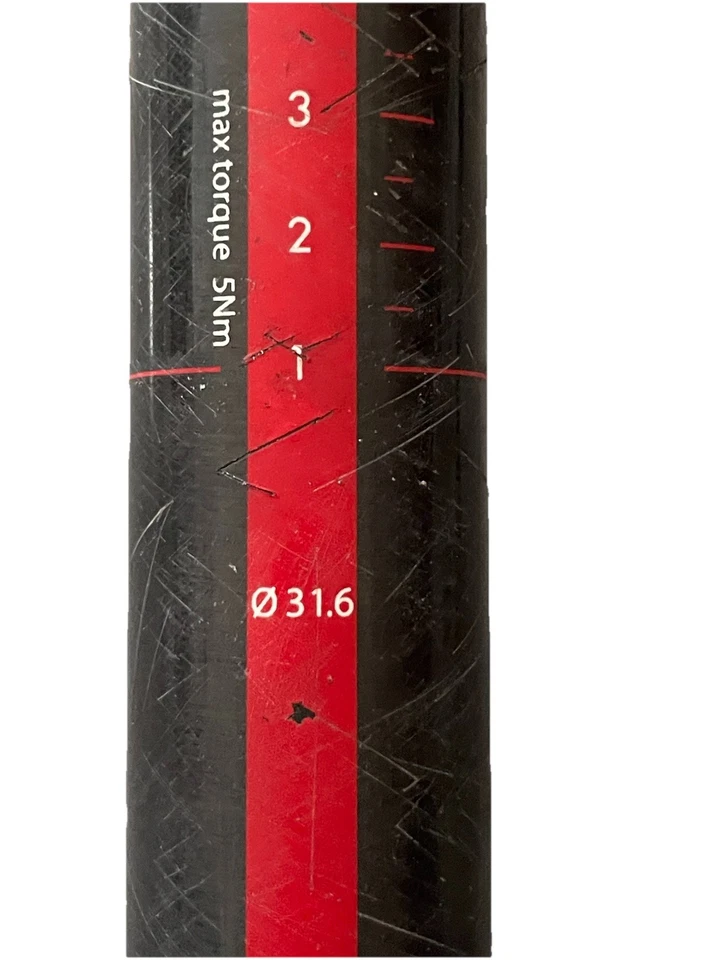 Tija de sillín de fibra de carbono 3T Dorico Team 31,6 x 350 mm Foto 3 de 4