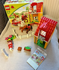 LEGO DUPLO 4974 LEGO VILLE * Equestrian Farm with 2 Figures, 1 Cat + 3 Horses with Original Box *EXCELLENT*