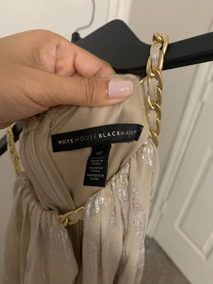 Vestido Feminino White House Black Market Tamanho 12 Bege Brilhante Semi Formal Alto Baixo - Imagem 3 de 4