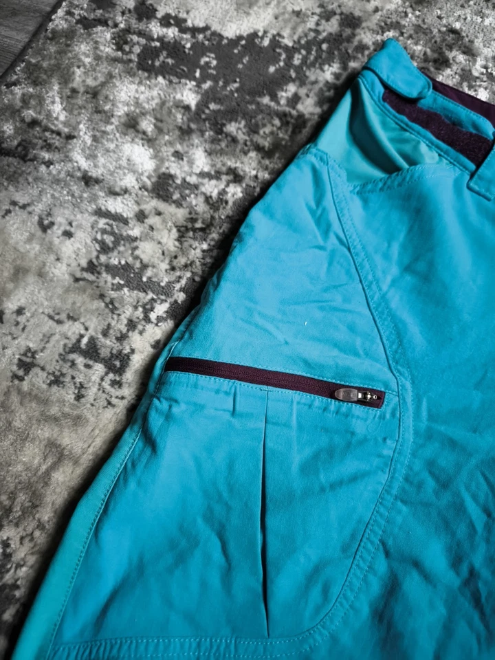 Pantalones cortos de senderismo Berghaus para mujer talla L equipo al aire libre Foto 2 de 4
