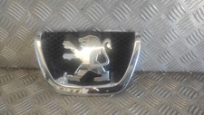 Calandre Peugeot 5008