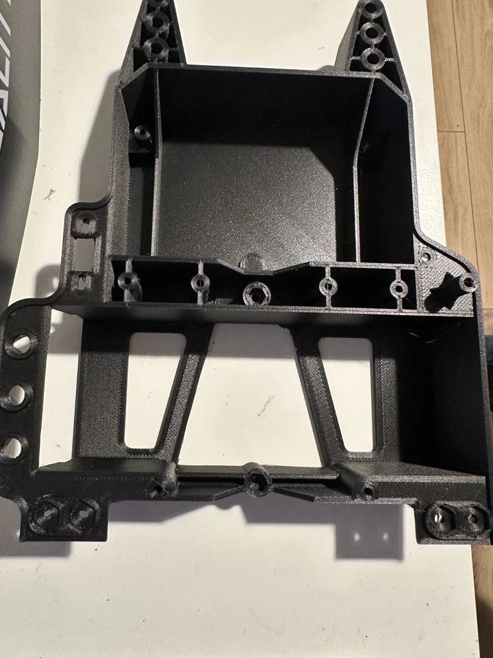 Tamiya C11 carbon-pla chassis for lipo - Image 3 of 4