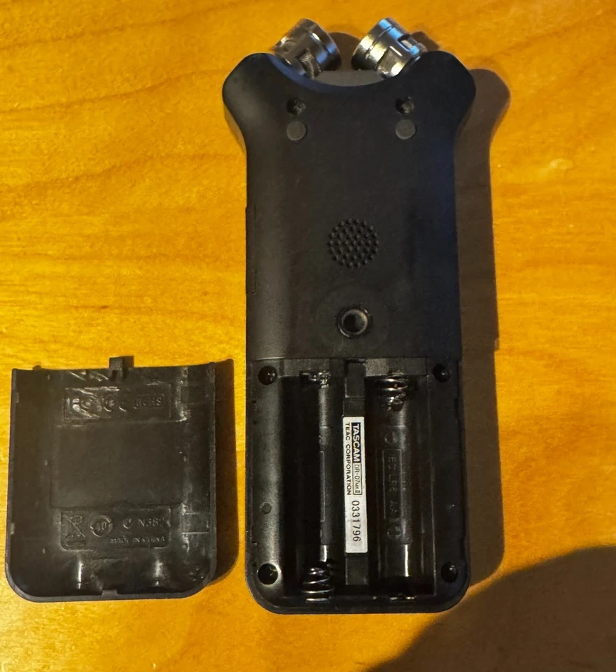 Tascam DR‑07MKII – Stereo‑Handheld‑Recorder 2GB SD Card - OVP - Bild 2 von 4