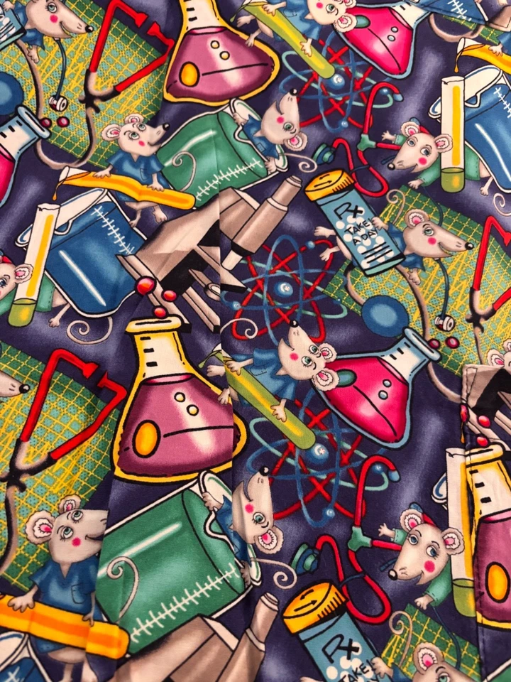 WHITE CROSS SCRUB TO UNISEX SZ XL, CARTOON MICE WITH VARIOUS MIDICAL LAB EQUIP - Image 3 of 4