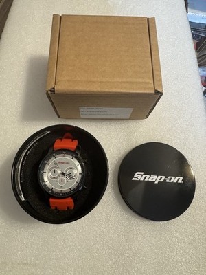 Snap On Tools Uhr mit rotem Armband in Geschenkdose NEU
