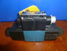 Bosch 9810231213 Directional Control Valve - NEW IN BOX