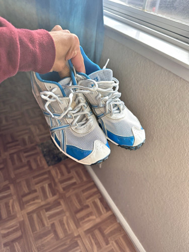 ASICS gel dirt diva 3’s