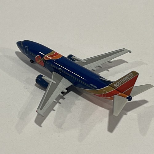 1:500 Herpa Southwest Airlines Triple Crown One Boeing 737 300 Jet Scale Model - Picture 4 of 9