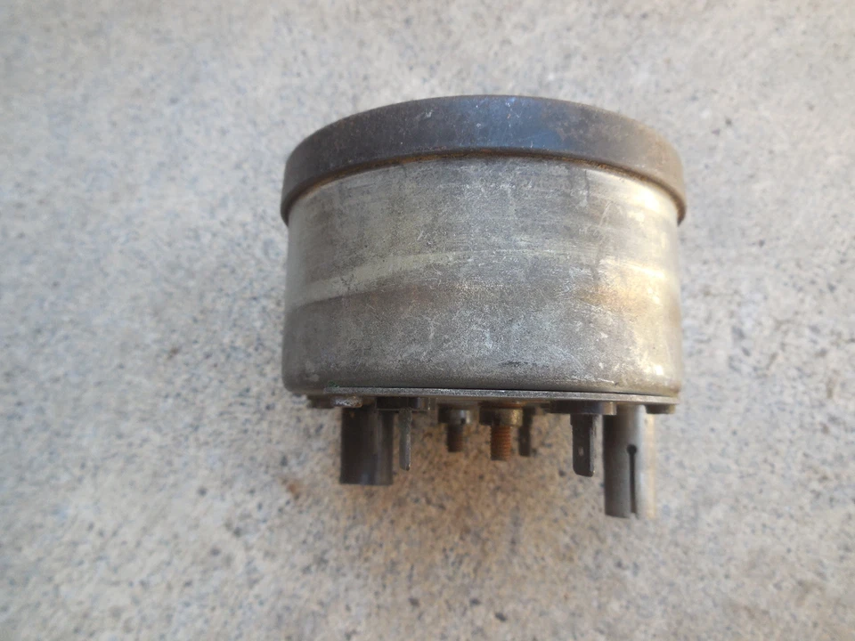 Porsche 911 Fuel Oil Gauge Date Stamp 11.71    91164120200 - Image 4 of 4