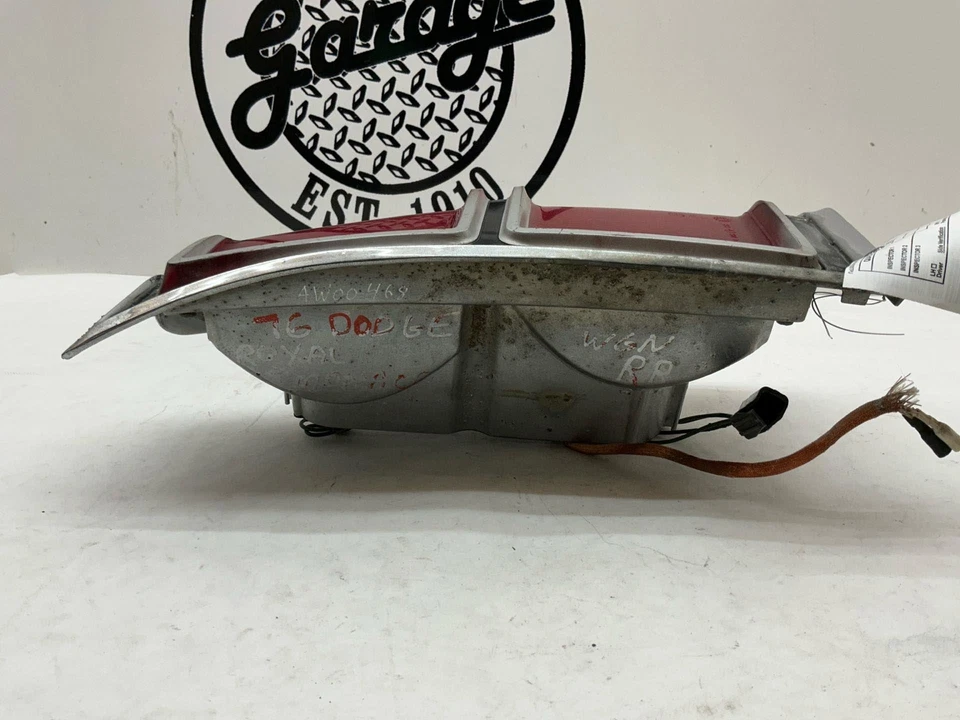 Conjunto de luces traseras Dodge Royal Monaco Stationwagon derecho PASAJERO 74 75 76 77 Foto 2 de 4