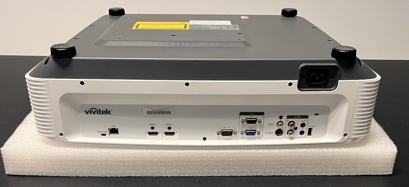 Vivitek DH765Z-UST - Ultra Short Throw Laser Projector