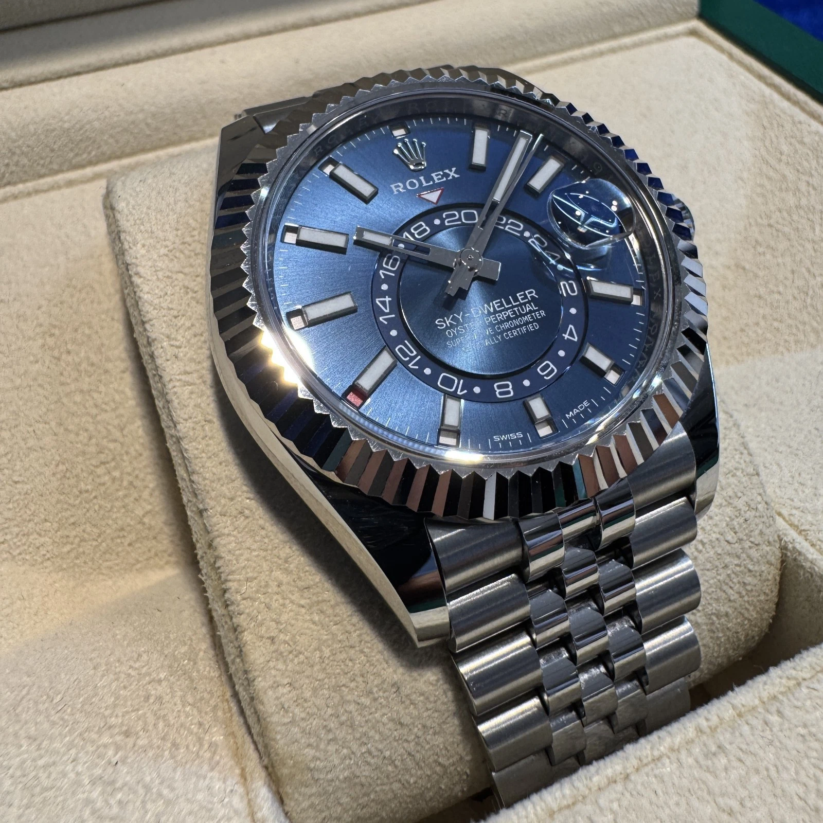 MINT Rolex Sky Dweller 42mm Blue Dial Jubilee Bracelet 326934 – Complete Set