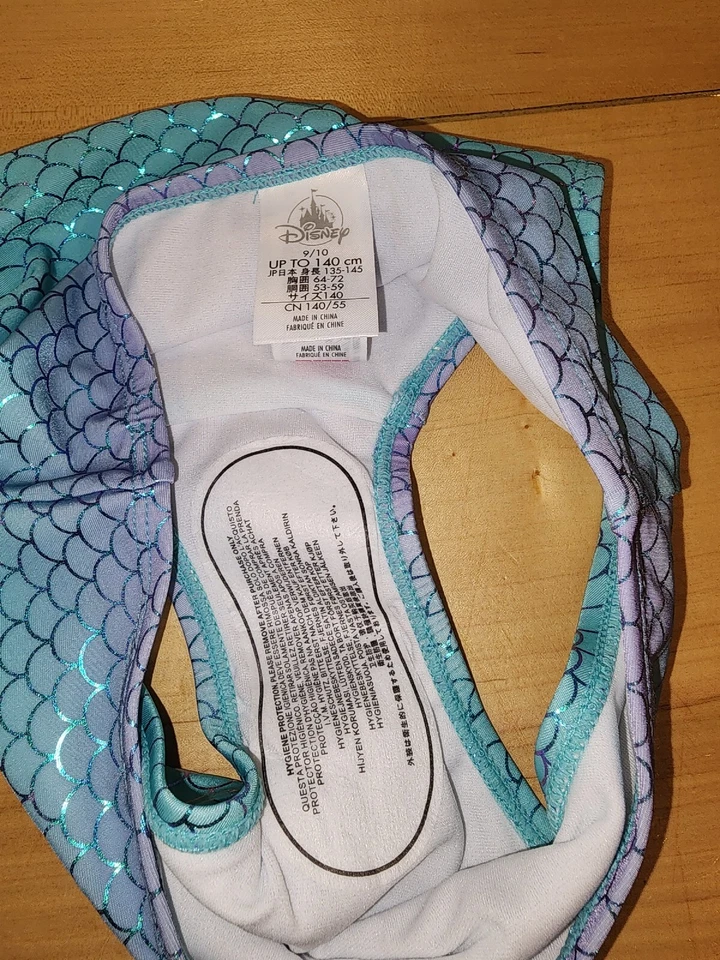 Nuevo con etiquetas Conjunto de traje de baño de lujo para niñas L *Talla 9/10* Disney Ariel bikini Sirenita Foto 3 de 4