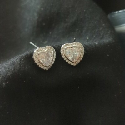 New Authentic Pandora 925Silver 290568CZ Sparkling Love Heart Stud ...