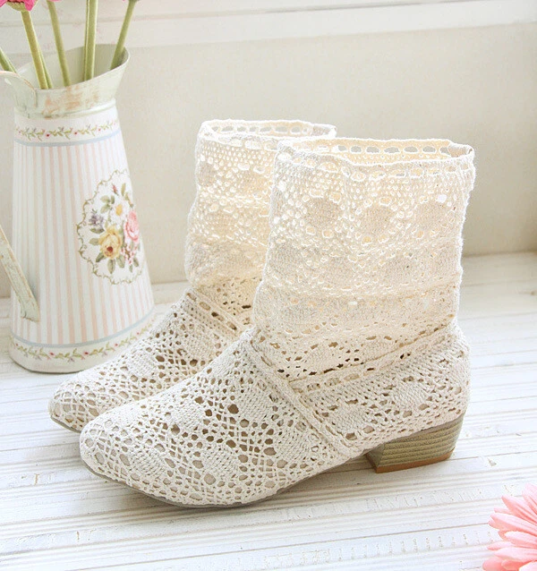 Summer hotsell boots flat